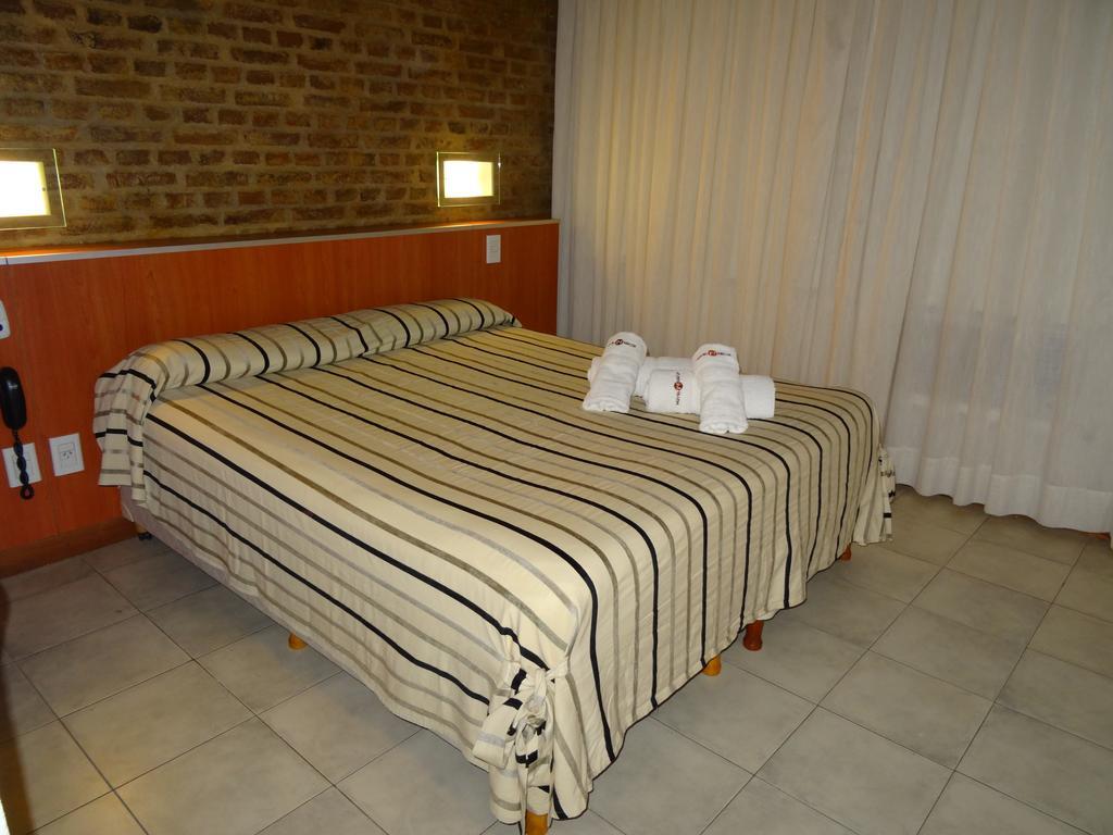 Hotel Necof Rosario Kamer foto