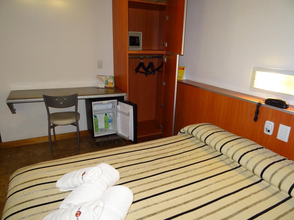 Hotel Necof Rosario Kamer foto